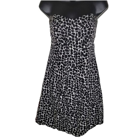 WHBM Strapless silk fit and flare mini dress size 0 - Picture 1 of 9
